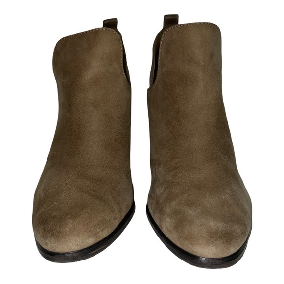 Vince Camuto Federa Taupe Ankle Boots - Picture 4 of 14